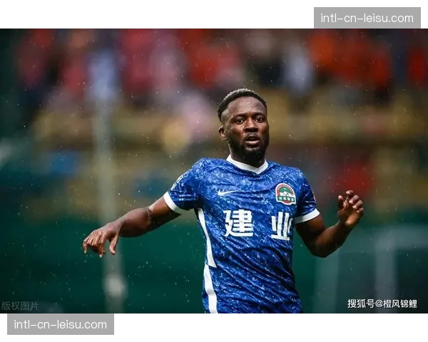 战术复盘：解析广东队如何通过无球跑动破解北京队的防守控场